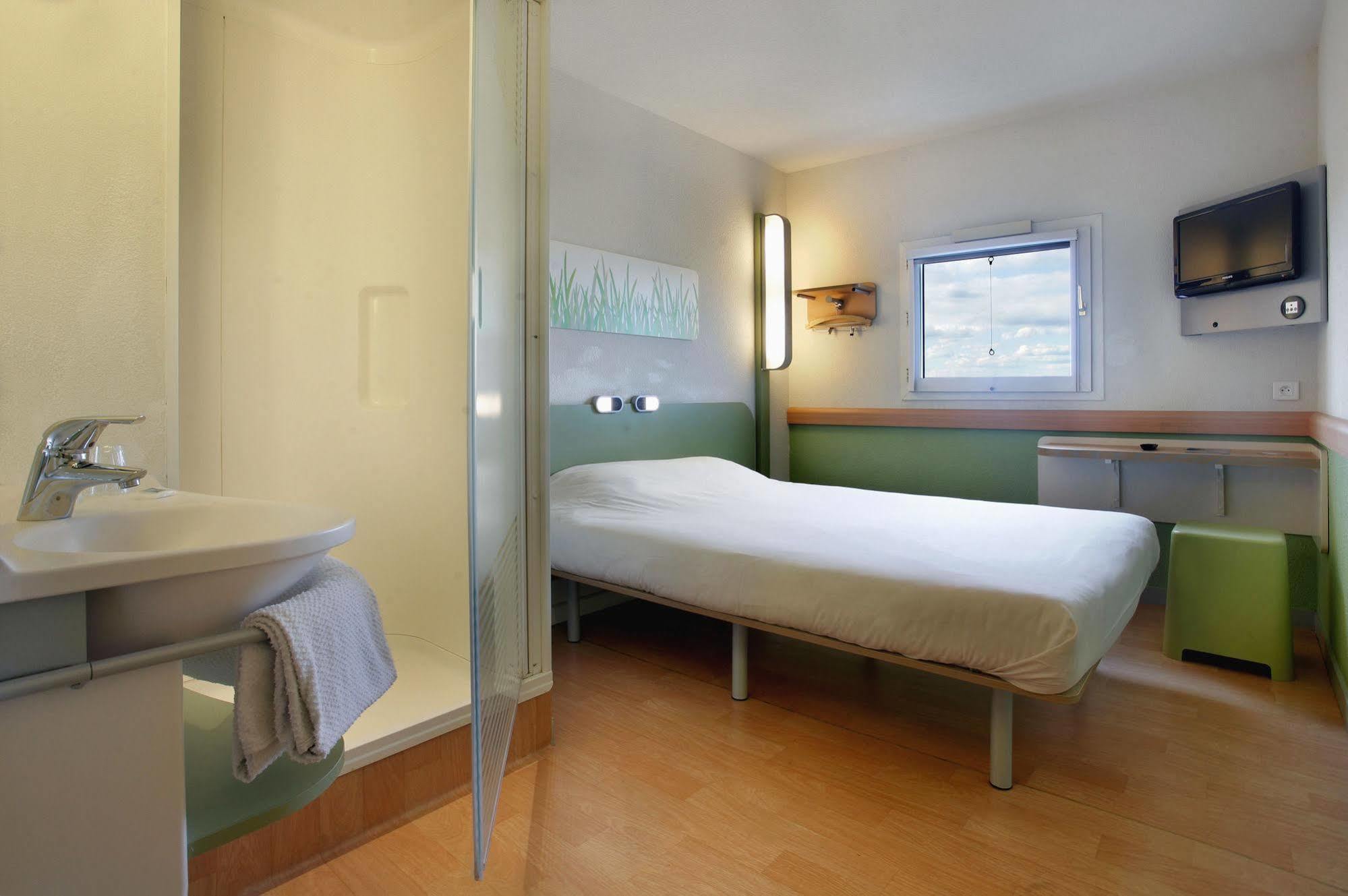 Ibis Budget ,hotel En Travaux, Photos Non Contractuelles Hotel Villemomble